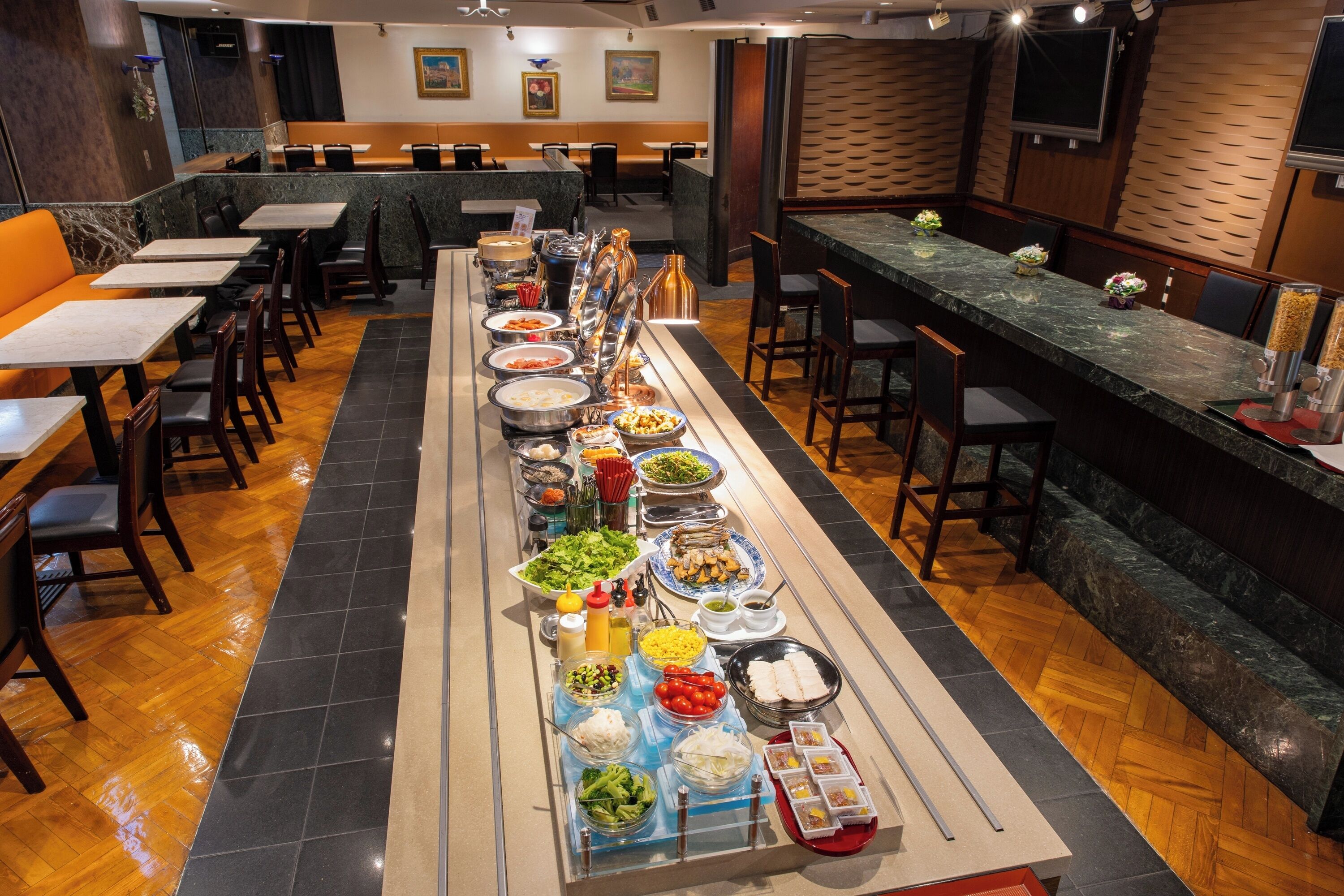 Daily buffet breakfast for a fee