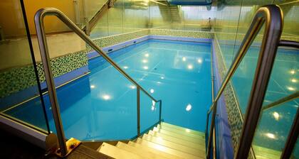 Distinction Wellington Century City Hotel