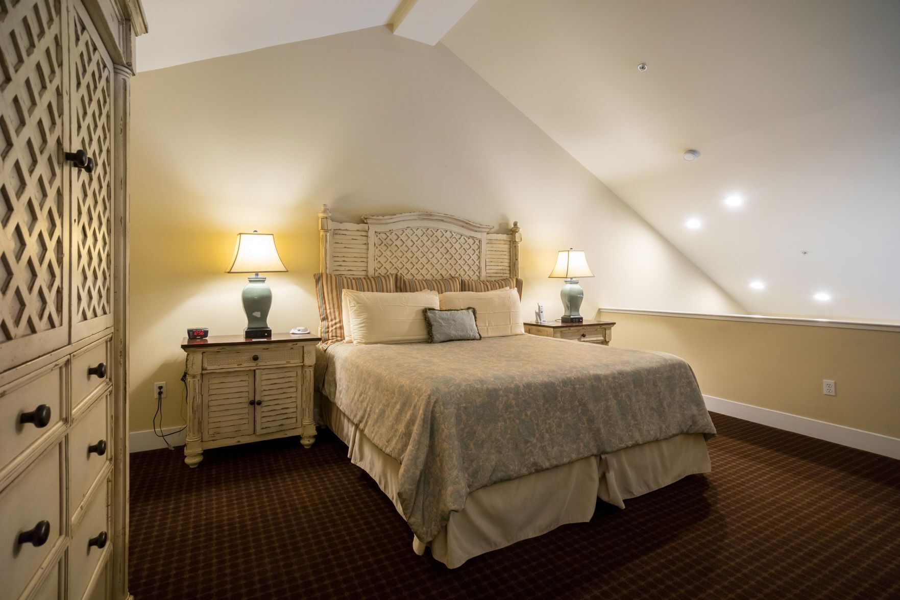 In-room safe, desk, free WiFi, bed sheets