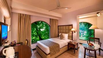 1 bedroom, premium bedding, minibar, desk