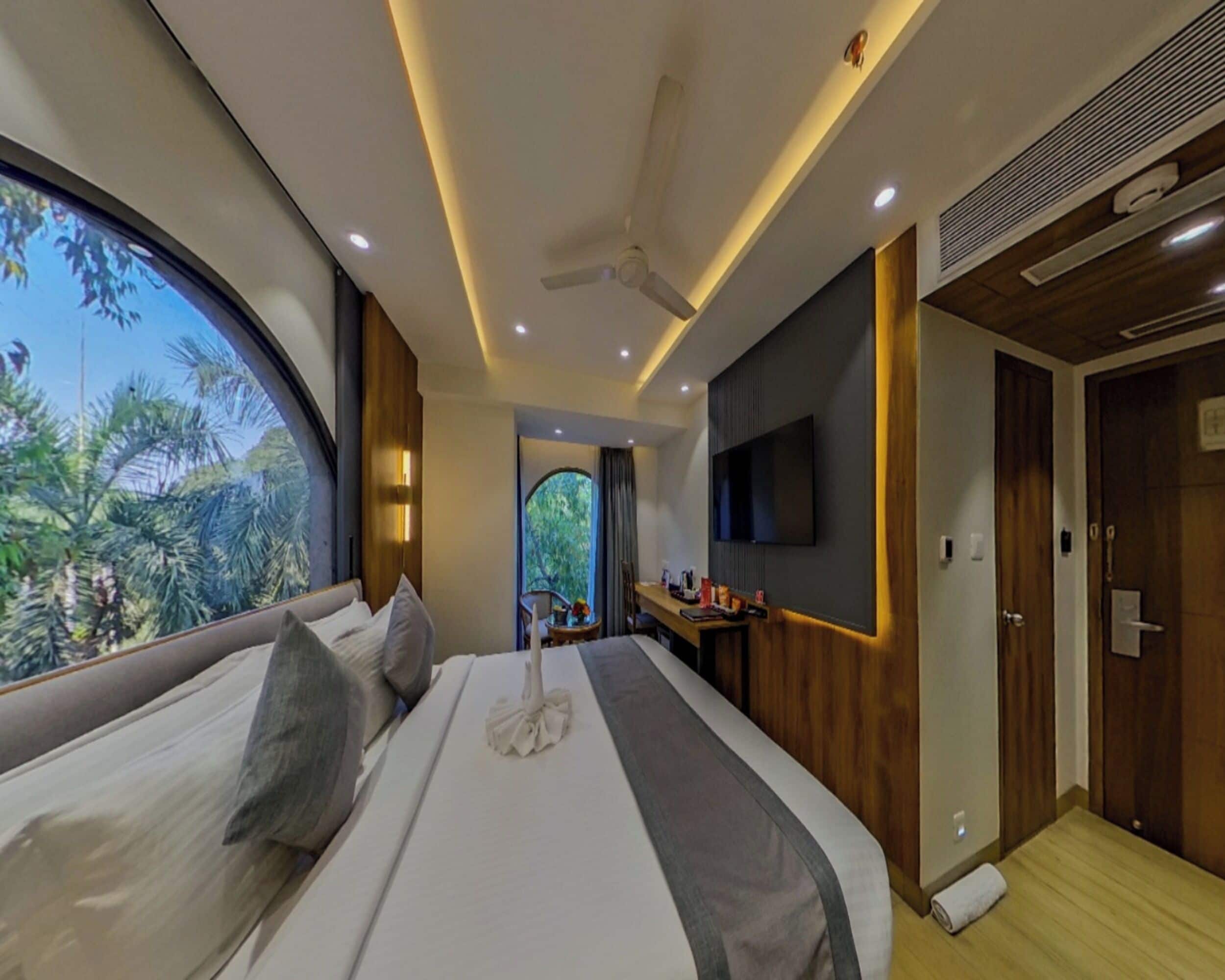 Standard Single Room | Premium bedding, minibar, desk, laptop workspace
