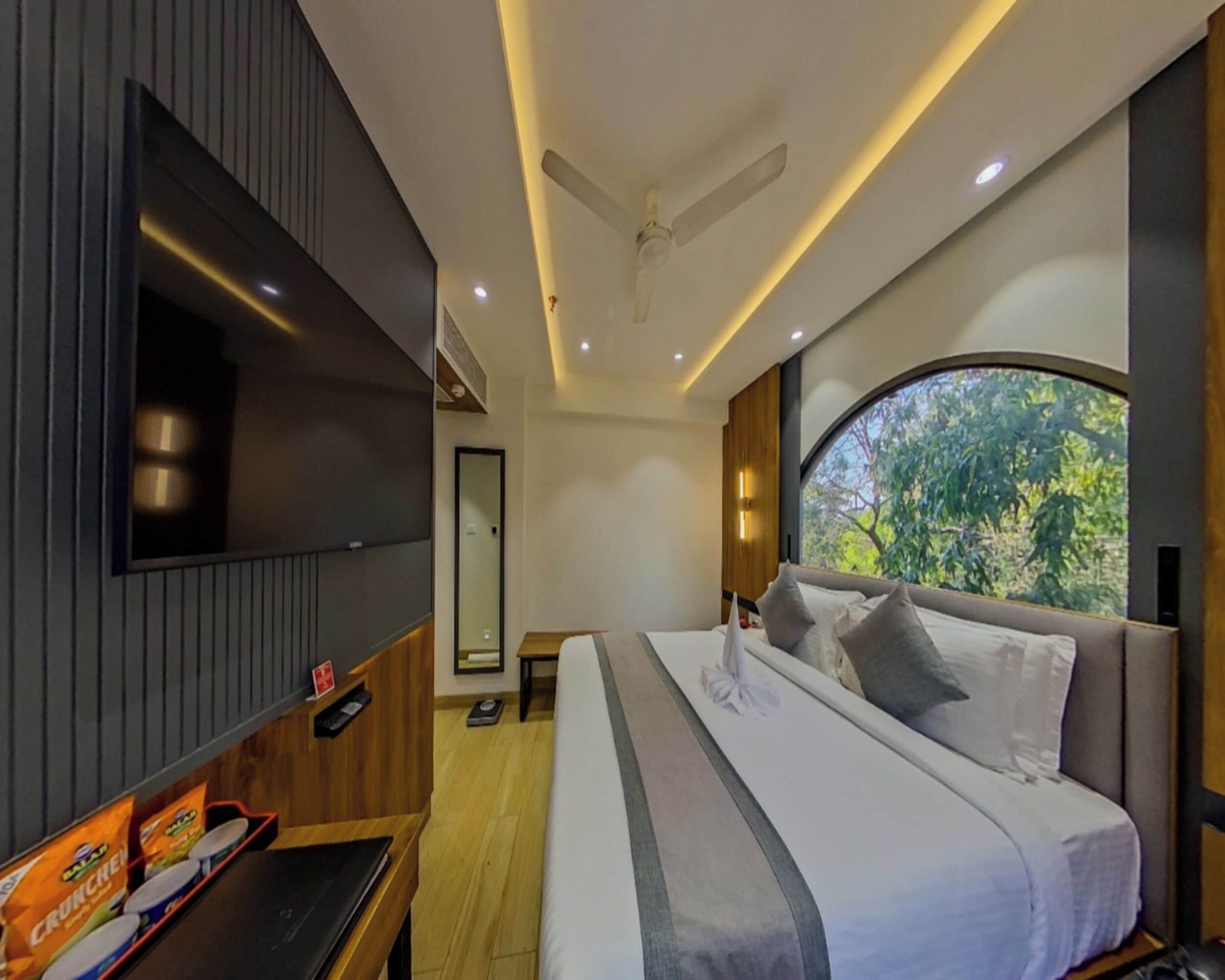 Standard Single Room | Premium bedding, minibar, desk, laptop workspace