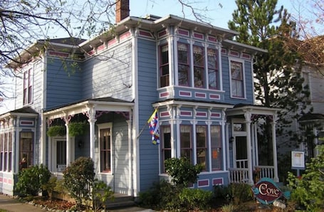 Fachada de la propiedad