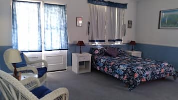 Room (Wisteria cottage ) | Iron/ironing board, WiFi