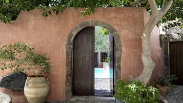 Three Bedroom Villa with Private Pool | Terrace/patio