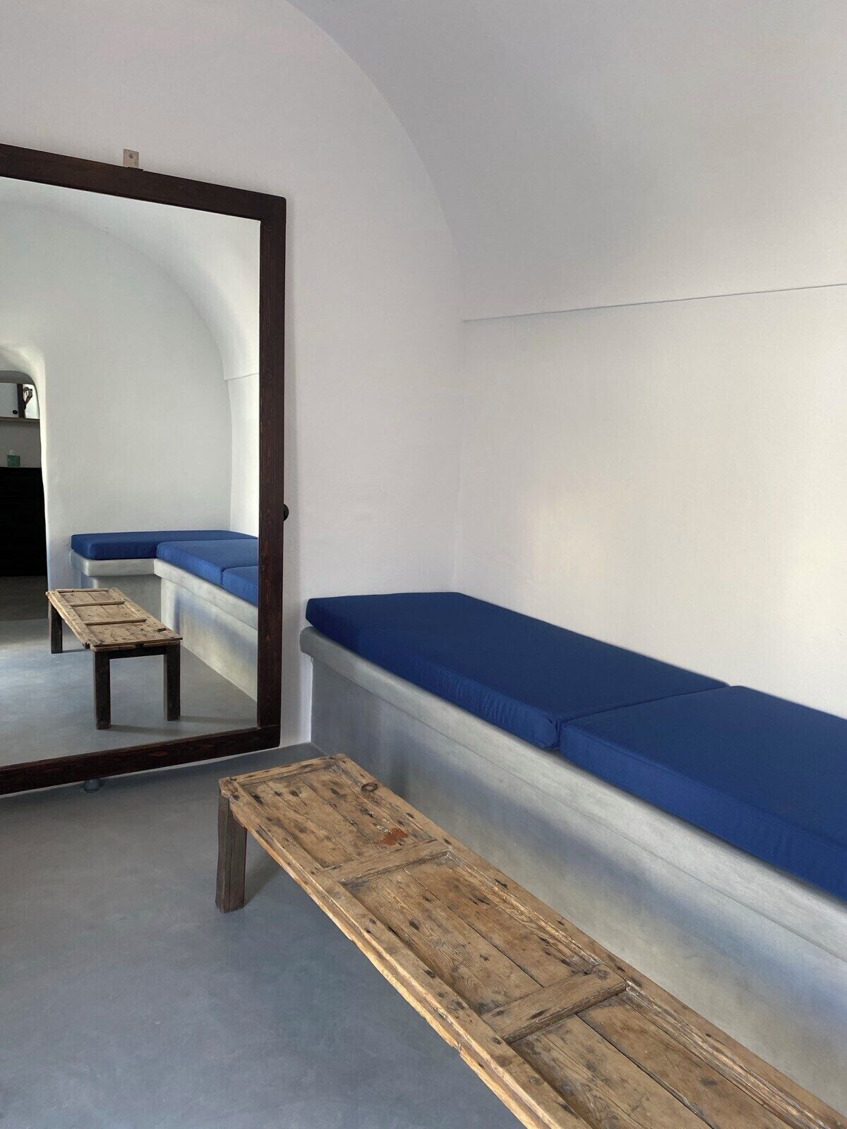 one bedroom villa with private hot tub | living room | tv, dvd player