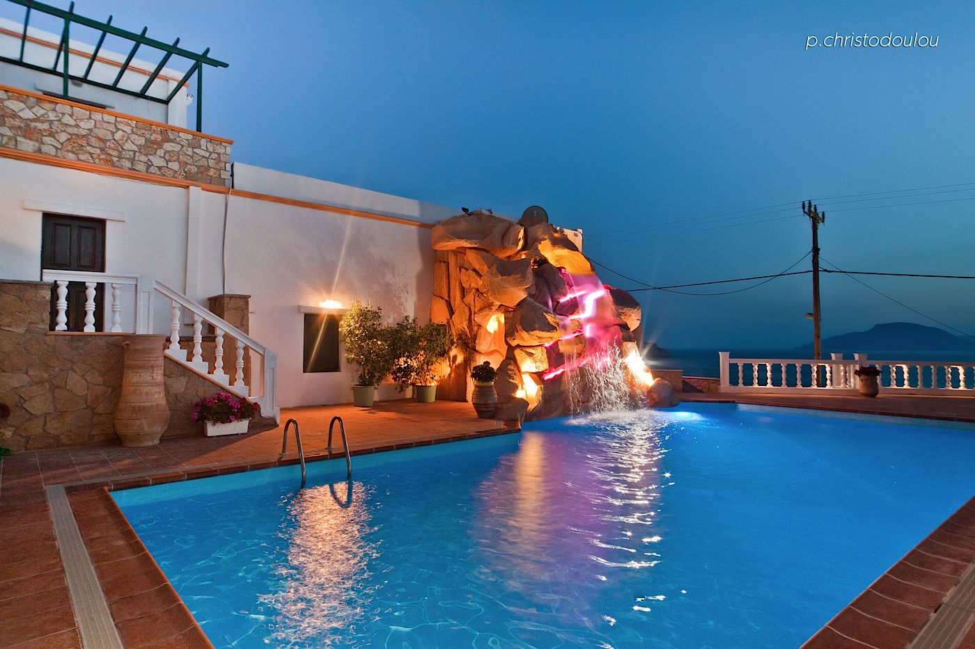 Outdoor pool, pool loungers