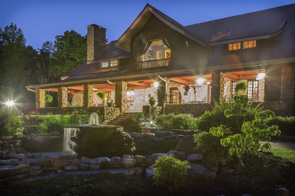 luxury hotels in Hot Springs