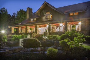 Exterior - Hilltop Manor Bed and Breakfast (Hot Springs)