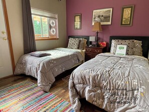 SIlverberry Room – Twin Room | Premium bedding, bed sheets