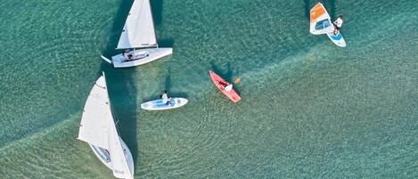 私家海滩、沙滩椅、海滩遮阳伞、水肺潜水