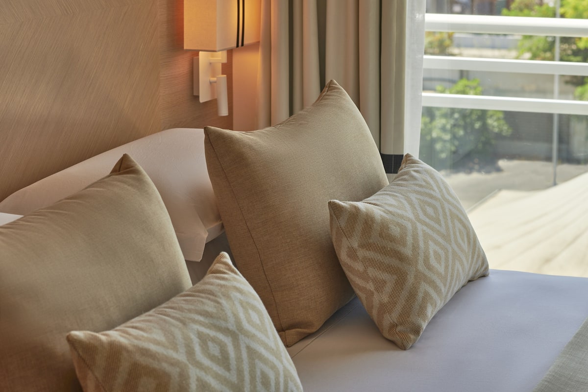 Down comforters, in-room safe, desk, laptop workspace
