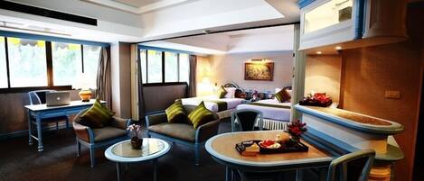 Sawasdee Suite | In-room safe