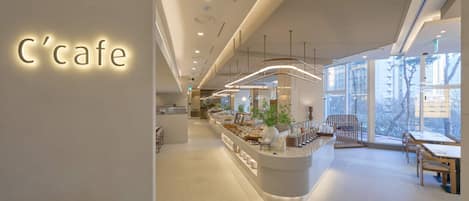 Breakfast and lunch served