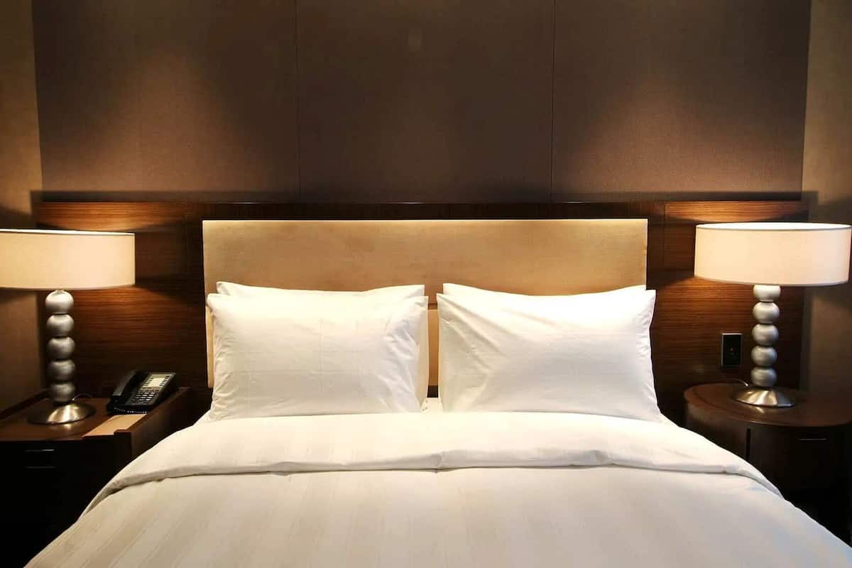 Habitación estándar, 1 cama matrimonial (Motion) | Ropa de cama de alta calidad, edredón y camas con pillow-top