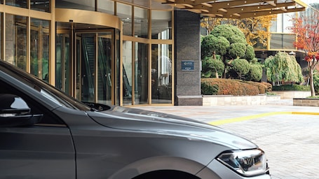 Reception. LOTTE CITY HOTEL MAPO