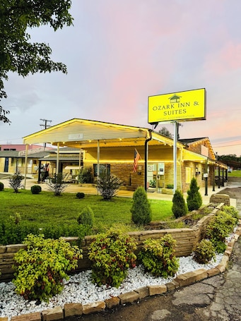 Exterior. Ozark Inn & Suites
