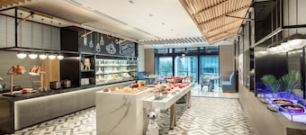 クラウン プラザ 上海 南京 ロード by IHG (上海南新雅皇冠假日酒店)
