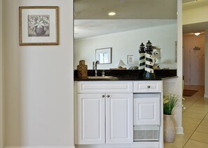Minibar - Admirals Quarters by Wyndham Vacation Rentals (Orange Beach)