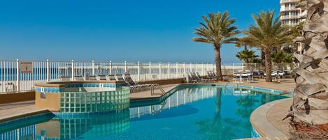 Piscina interna, piscina externa