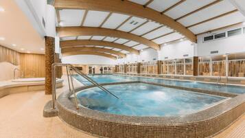 Minibar, in-room safe, desk, blackout drapes