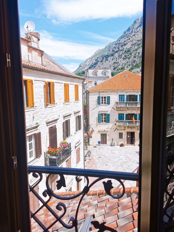 View from room - Hotel Villa Duomo (Kotor)