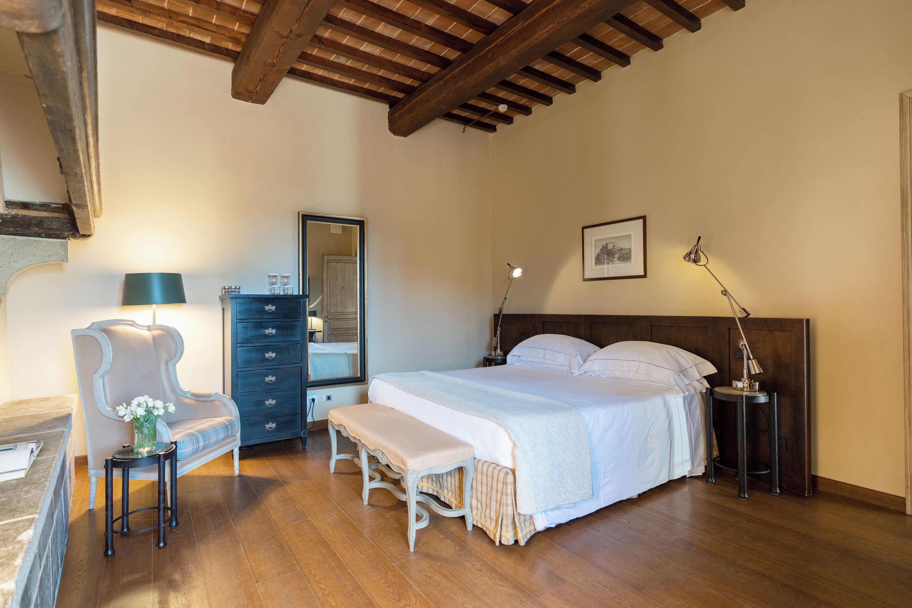 Rom – deluxe | Allergitestet sengetøy, minibar, safe på rommet og individuelt dekorert