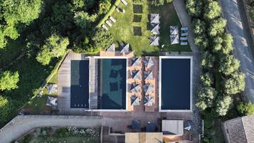 2 Innenpools, Außenpool (je nach Saison geöffnet)