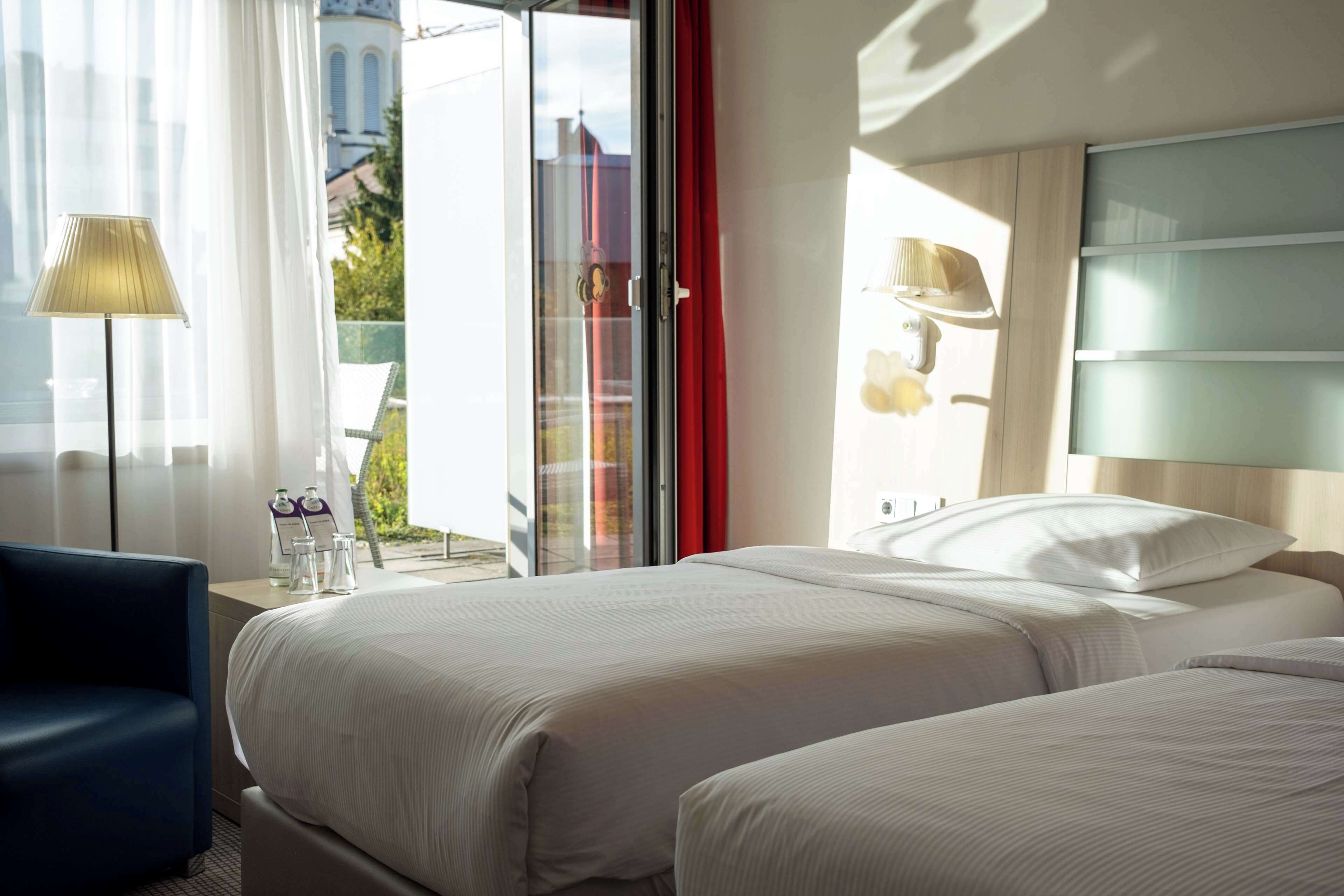 standard room, terrace | hypo-allergenic bedding, in-room safe, desk, laptop workspace