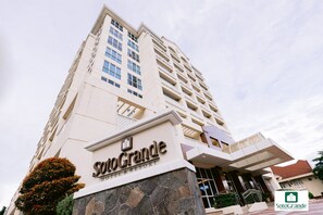 Exterior - Sotogrande Hotel And Resort (Lapu-Lapu)