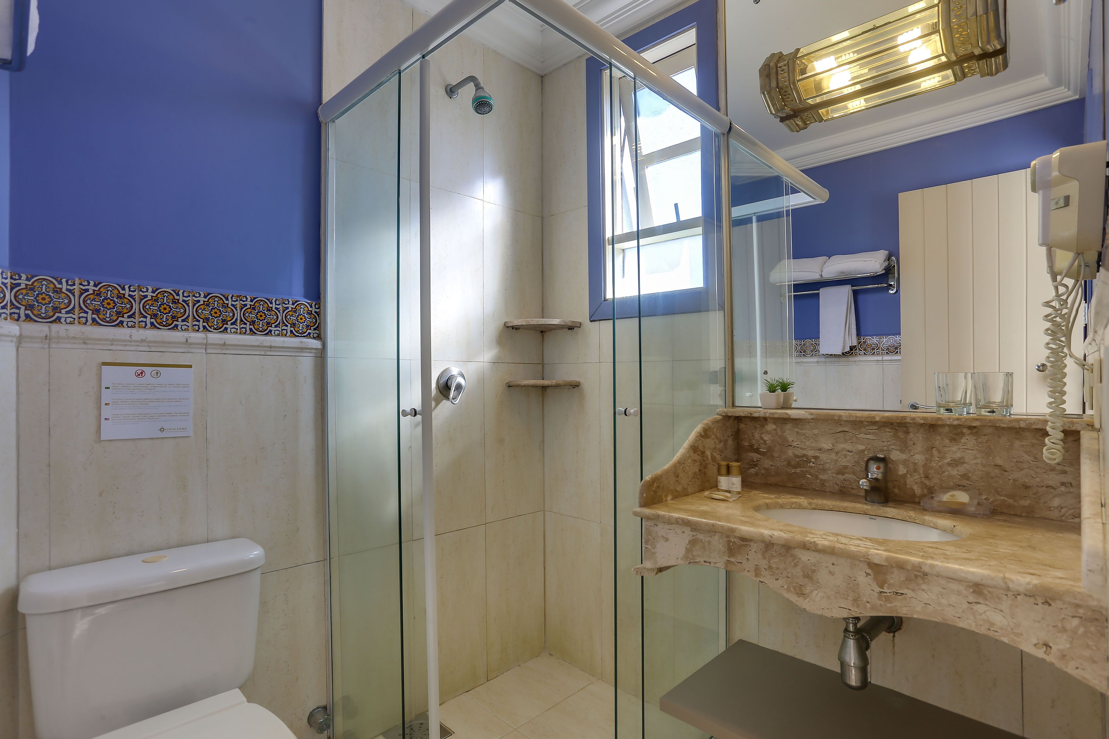 suite blue tower label | bathroom | shower, free toiletries, hair dryer, towels