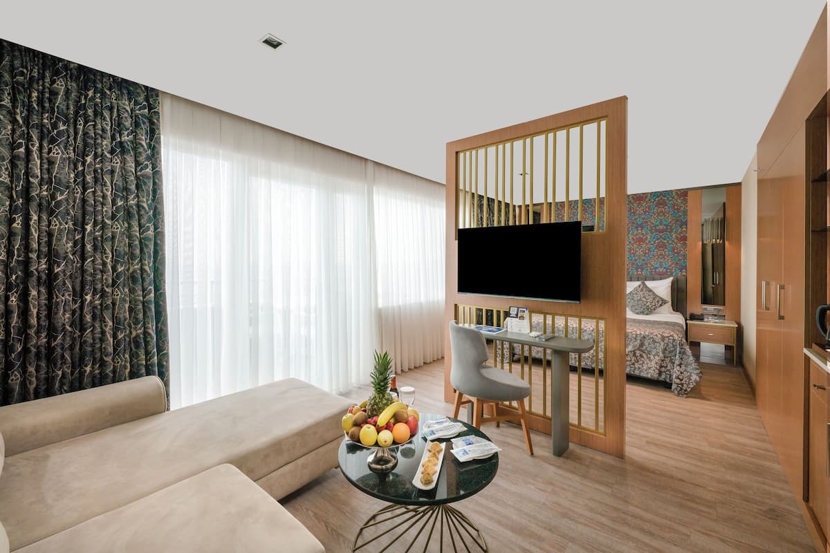 Suite, Meerblick | 2 Schlafzimmer, hochwertige Bettwaren, Minibar, Zimmersafe