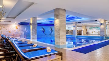 3 udendørs pools, parasoller, liggestole