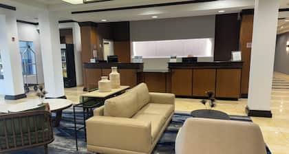 Fairfield Inn & Suites by Marriott Louisville East