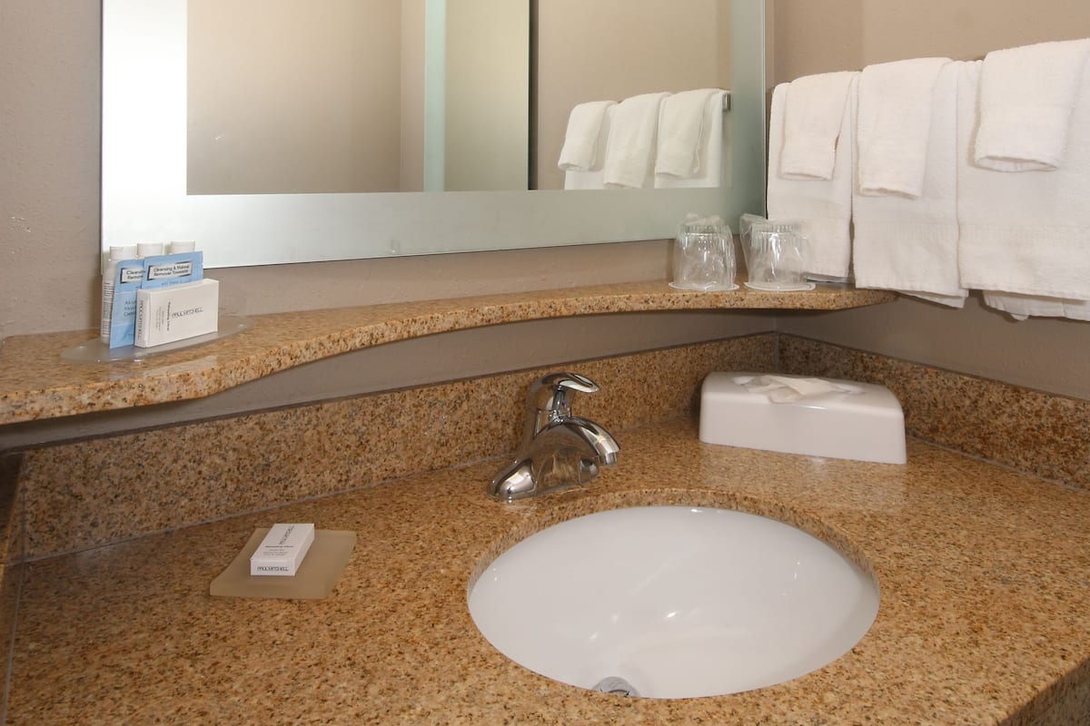 Bathroom sink