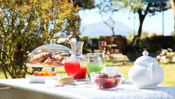 Café da manhã continental grátis todos os dias