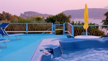 Außenpool (je nach Saison geöffnet)