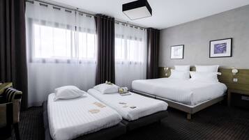 Chambre Familiale, 1 très grand lit, non-fumeurs (with Sofabed) | Literie de qualité supérieure, matelas mémoire de forme