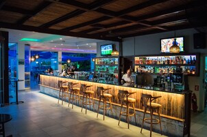 Bar (en la propiedad)