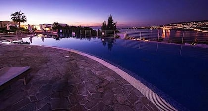Theo Sunset Bay Hotel