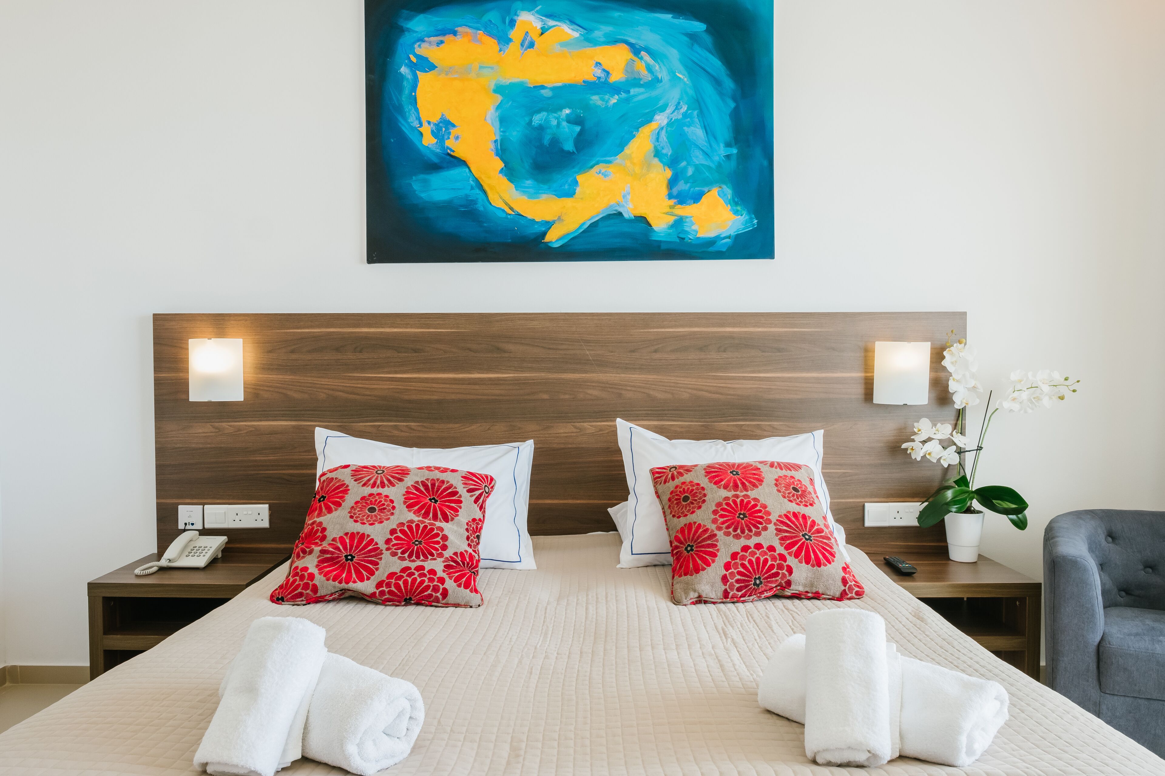 double or twin room | 1 bedroom, in-room safe, laptop workspace, blackout curtains