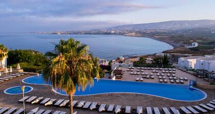 Theo Sunset Bay Hotel