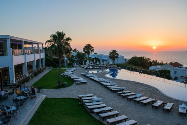 Exterior - Theo Sunset Bay Hotel (Kissonerga)
