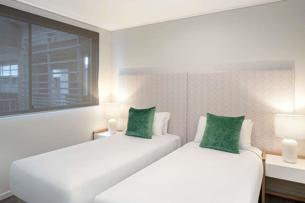 1 bedroom, in-room safe, iron/ironing board, free WiFi