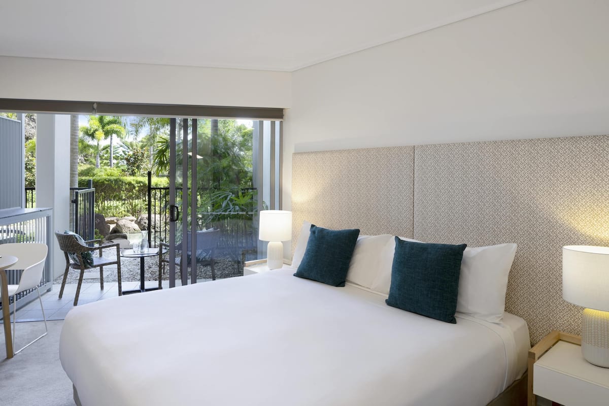 1 bedroom, in-room safe, iron/ironing board, free WiFi