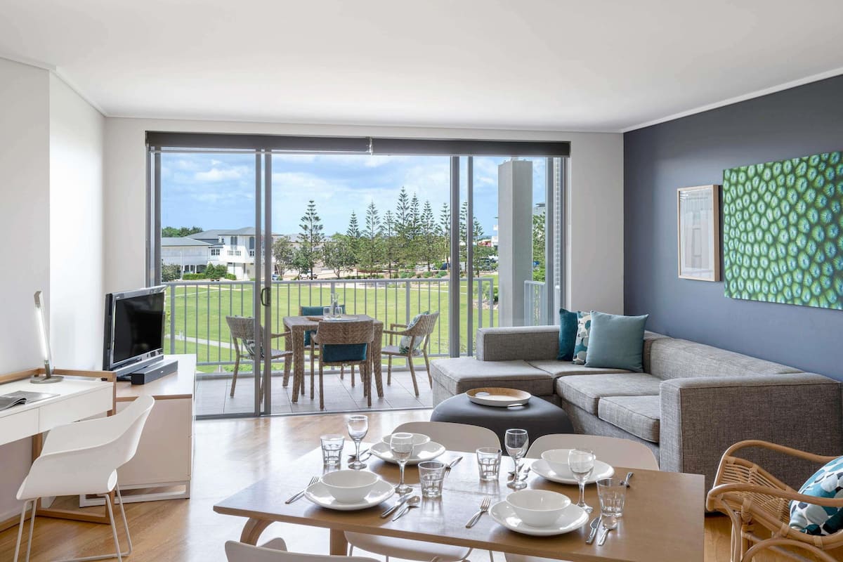 1 bedroom, in-room safe, iron/ironing board, free WiFi