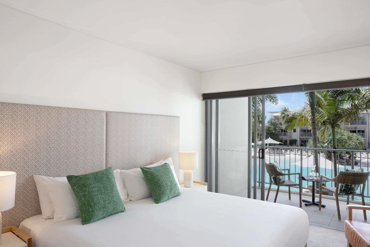 1 bedroom, in-room safe, iron/ironing board, free WiFi