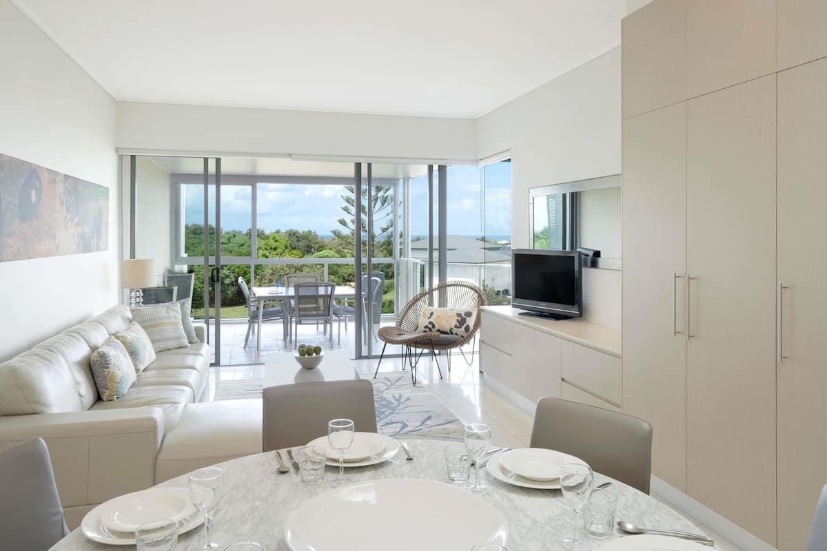 1 bedroom, in-room safe, iron/ironing board, free WiFi