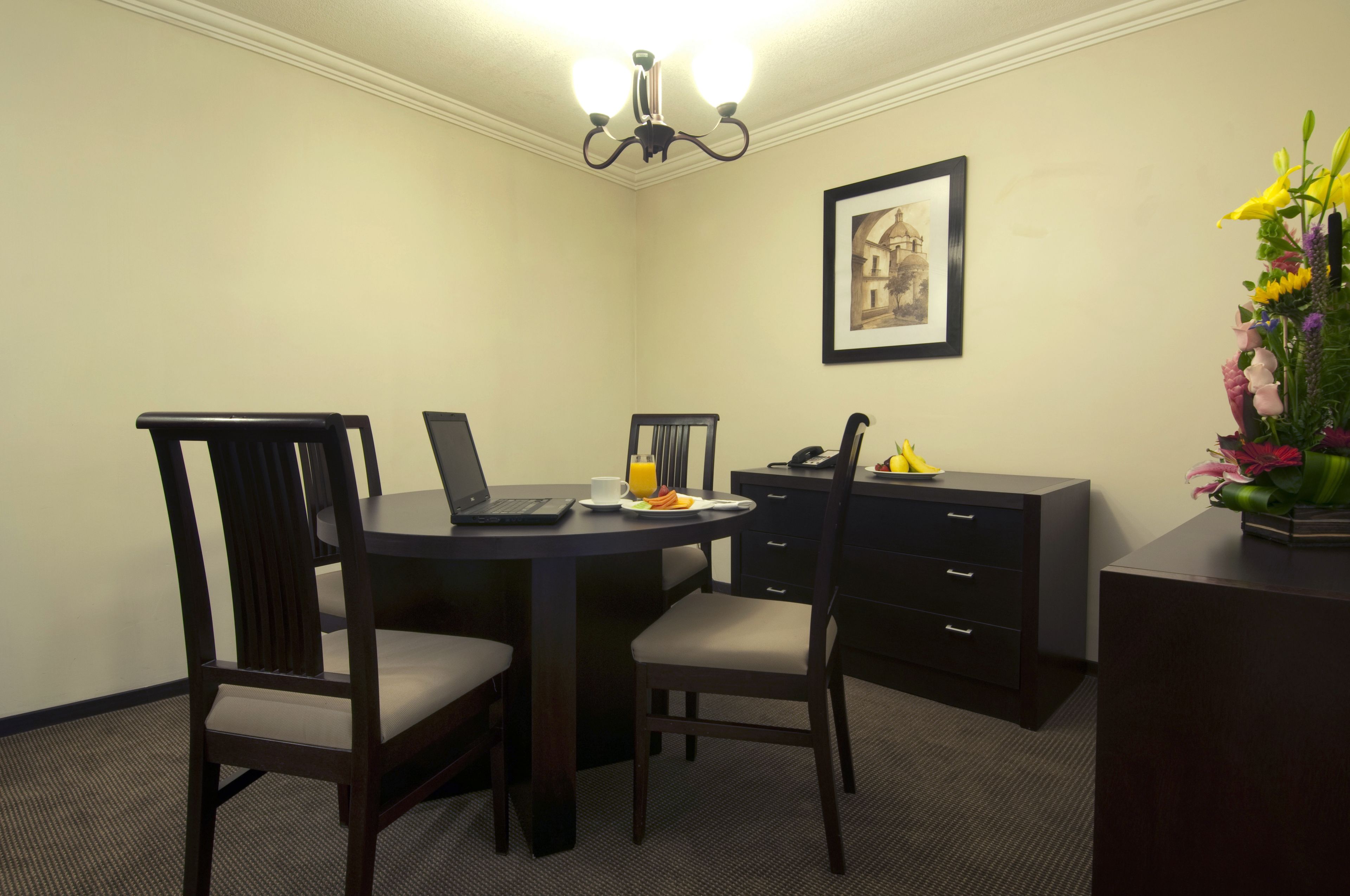 junior suite (1 king) | living area | plasma tv, pay films