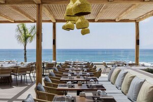 6 restaurants, breakfast, lunch served; local and international cuisine